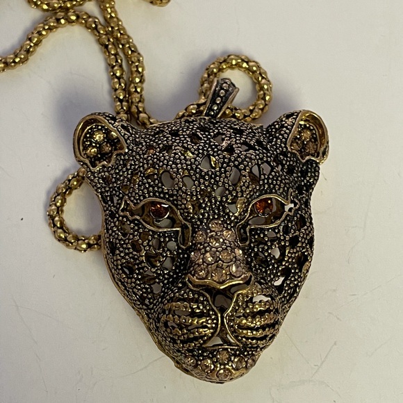 Jewelry - Gorgeous signed Betsy JohnstonGoldtone leopard with rhinestones